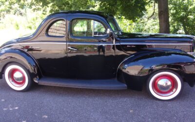 Ford Deluxe Series 1940