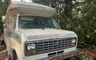 Ford E-350 Econoline 1990