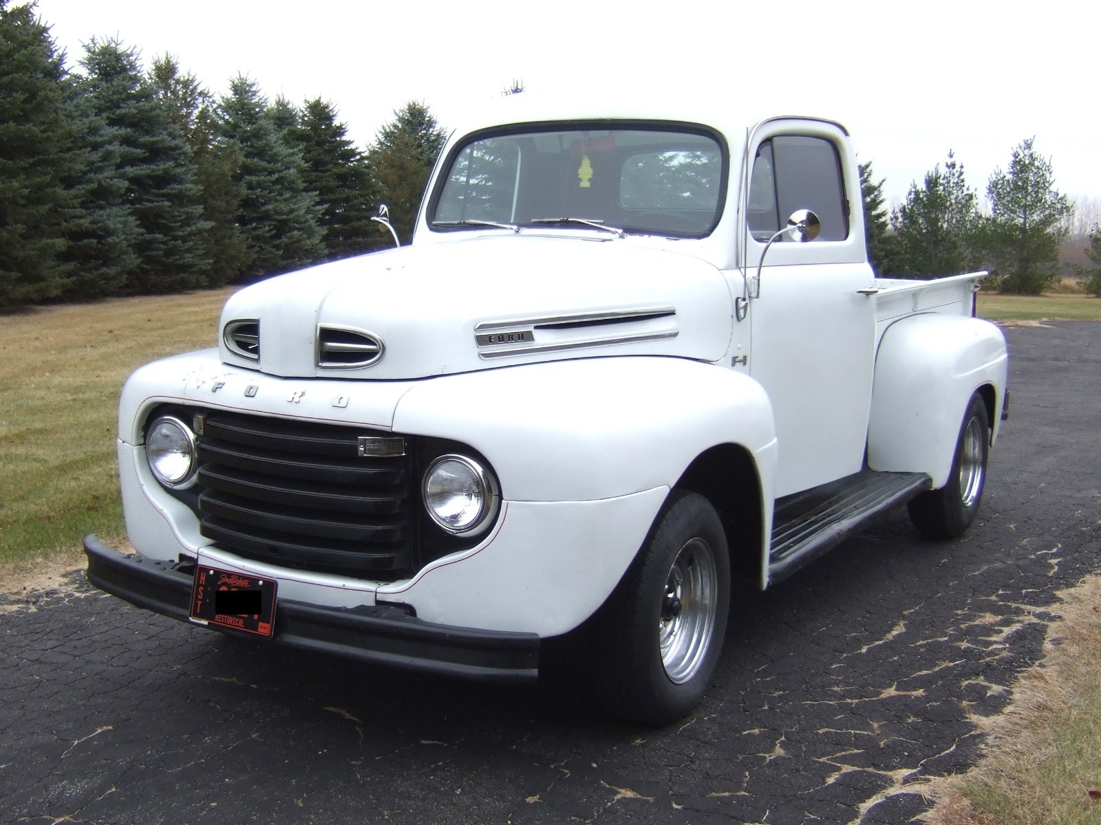 Ford-F-1-12-TON-PICKUP-1950-Cab-Chassis-WHITE-RED