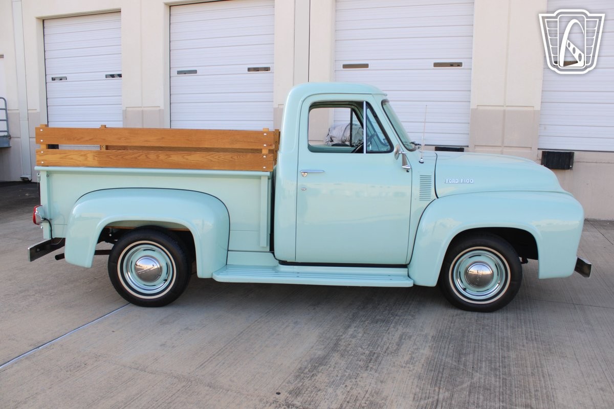 Ford-F-100-1954-Pickup-Truck