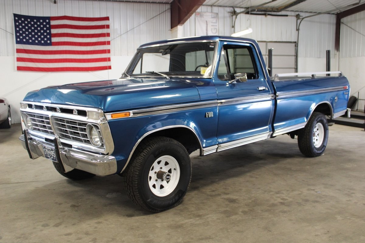 Ford-F-100-1973-Pickup-Truck-Black