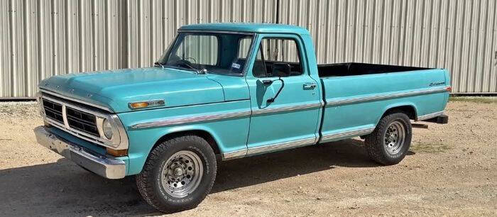 Ford-F-250-1971-Turquoise-Blue