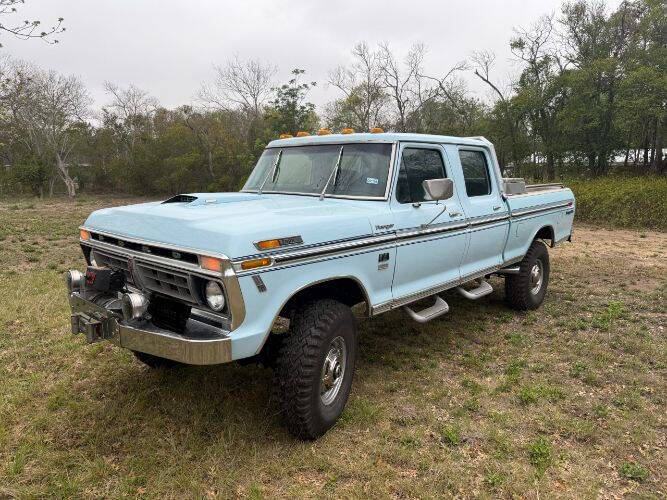 Ford-F-250-1976-Blue