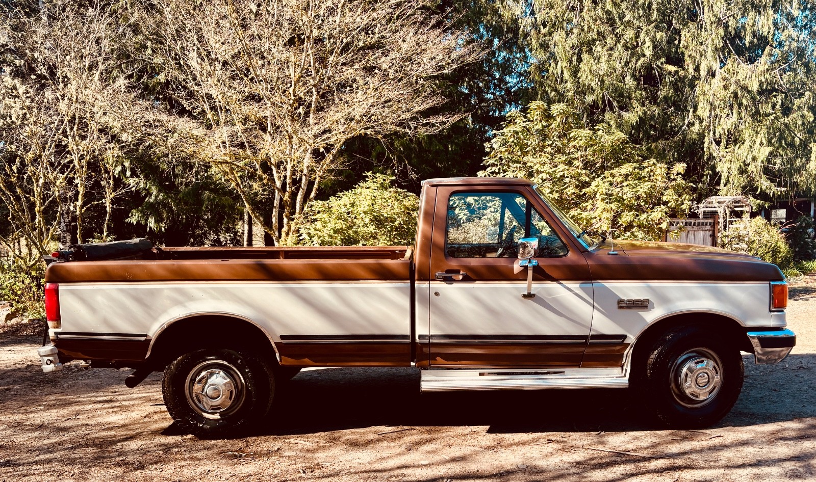 Ford-F-250-1987-Standard-Cab-Pickup-Tan