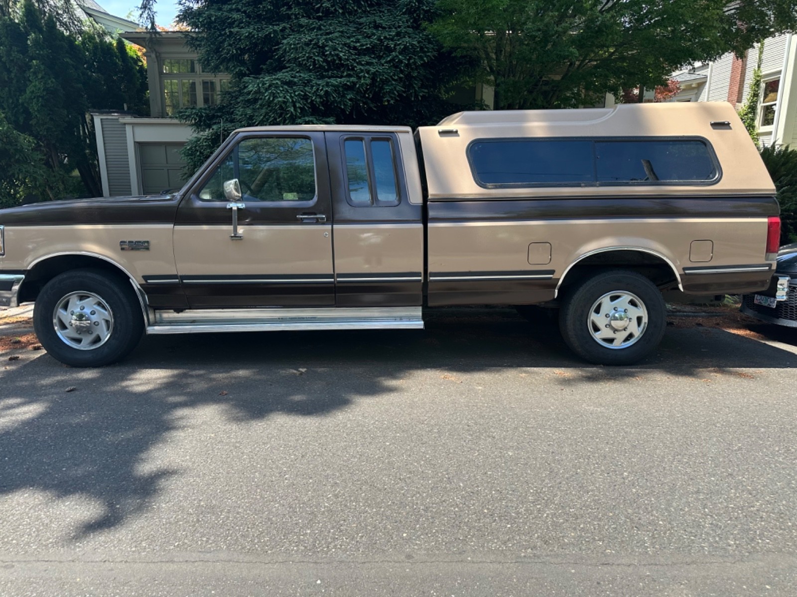 Ford-F-250-1988-Extended-Cab-Pickup-Brown