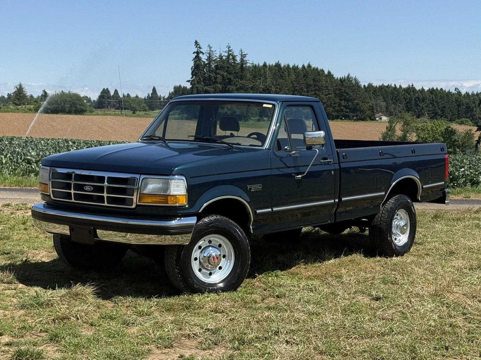 Ford-F-250-1993-Standard-Cab-Pickup-Tan