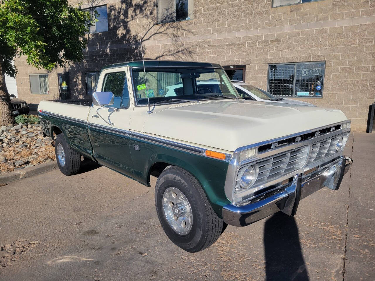 Ford-F-250-super-duty-1974-Green-Gray