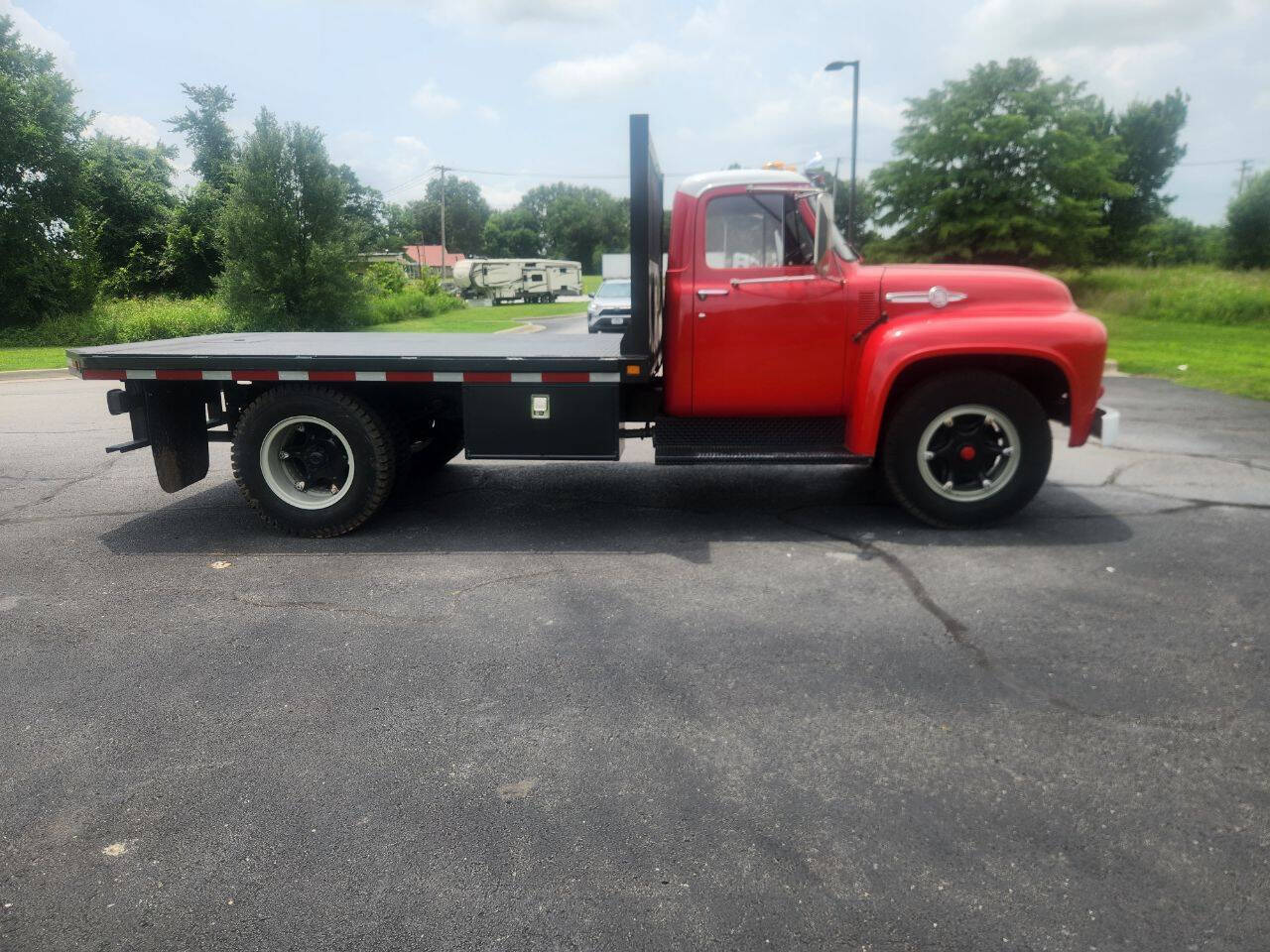 Ford-F-750-1954-Red-Black