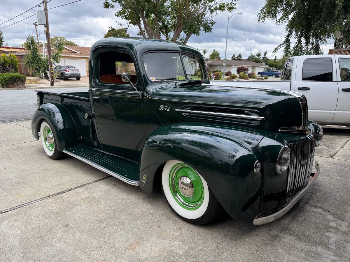 Ford-F100-1947-green
