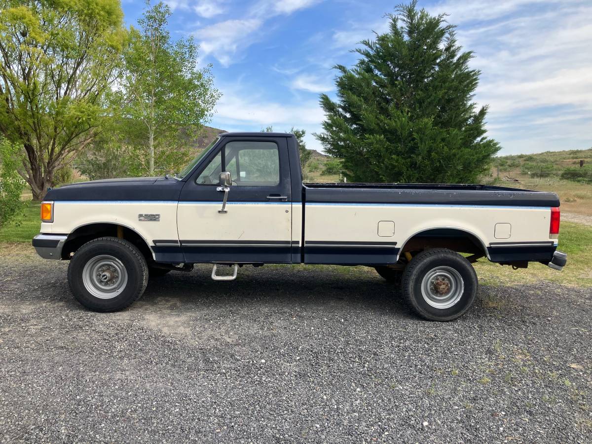 Ford-F250-4x4-xlt-lariat-reg-cab-good-1990-blue