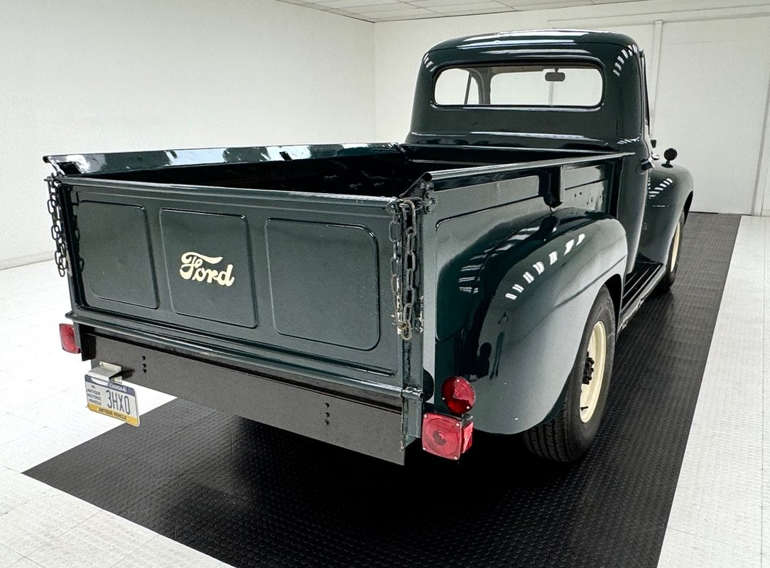 Ford-F3-1952-Pickup-Truck-Tan