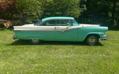 Ford Fairlane 1956