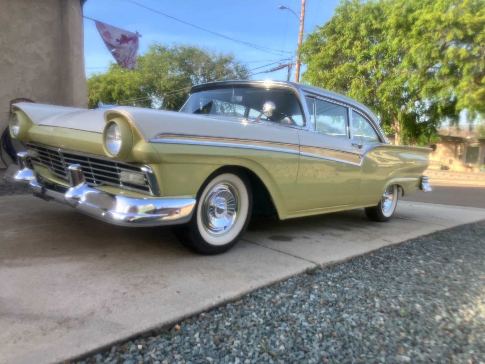Ford Fairlane 1957