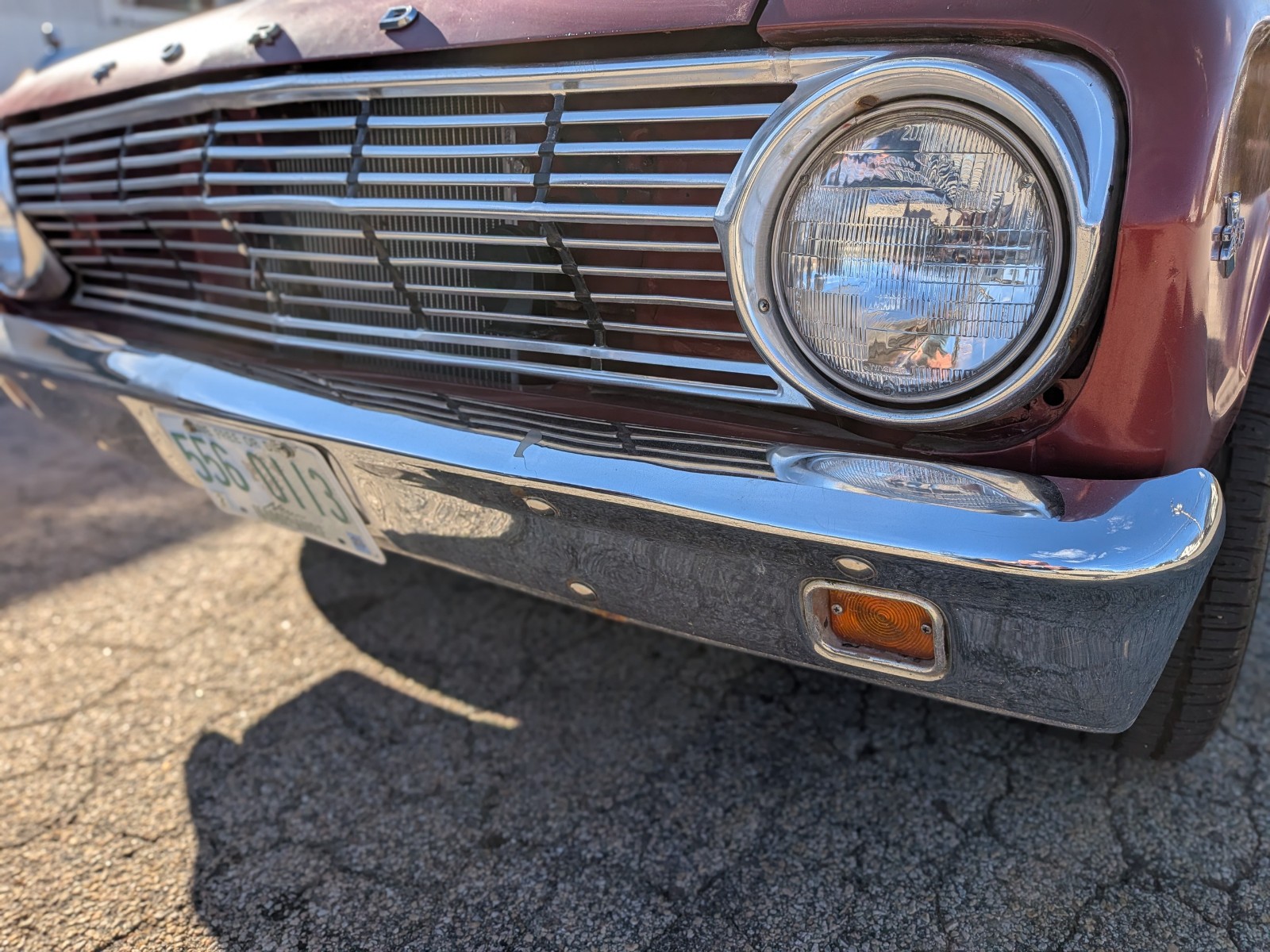 Ford-Falcon-1963-Coupe-Burgundy