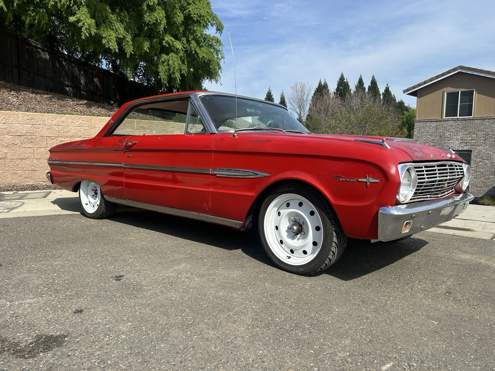 Ford-Falcon-1963-Coupe-Red