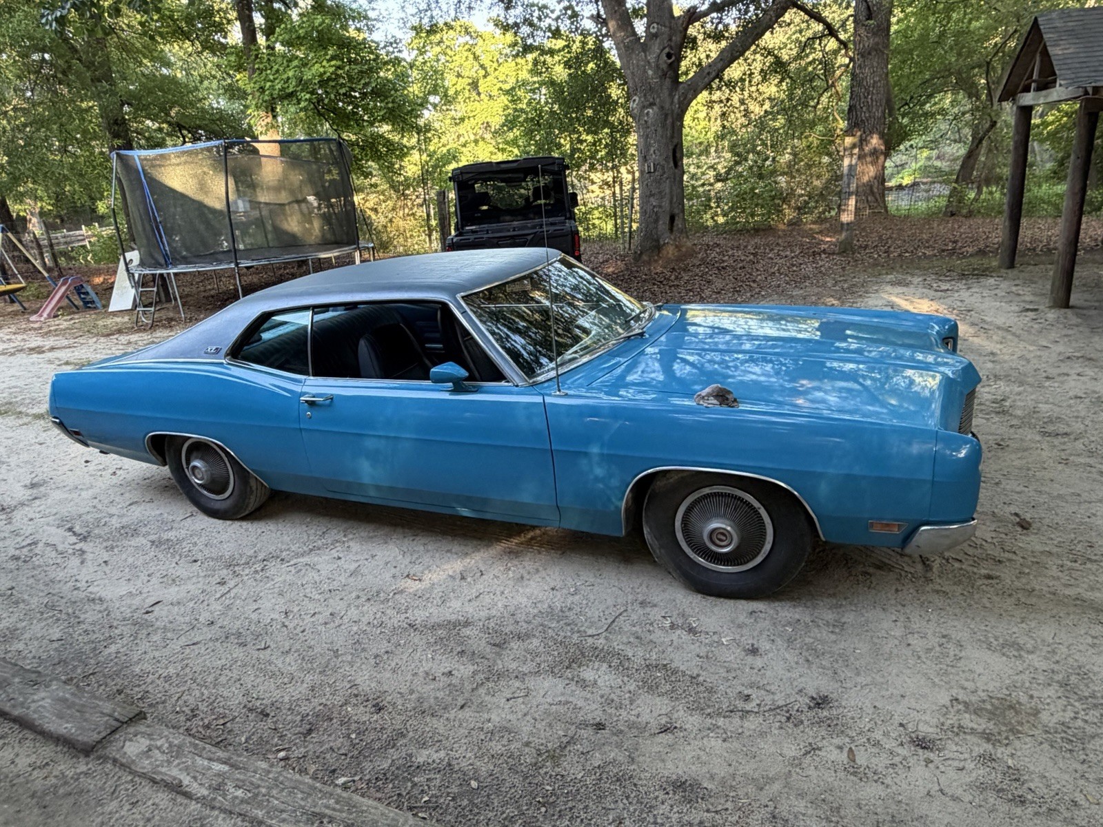 Ford-Galaxie-1970-Fastback-Blue