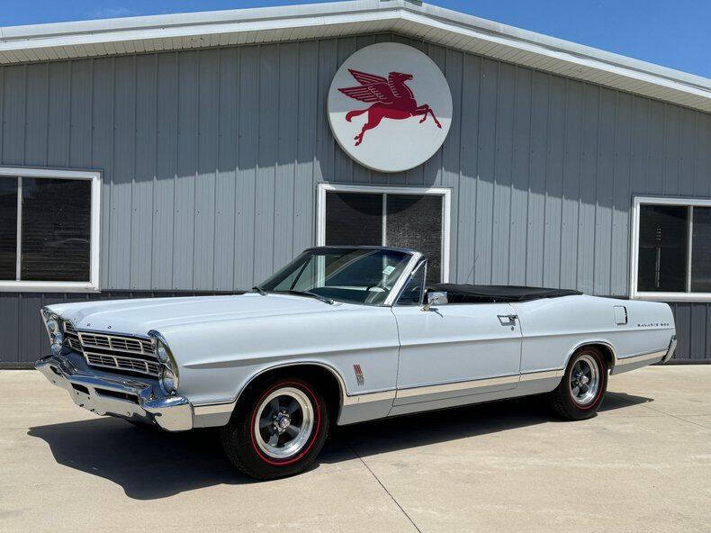 Ford-Galaxie-cv-500-1967-Grey