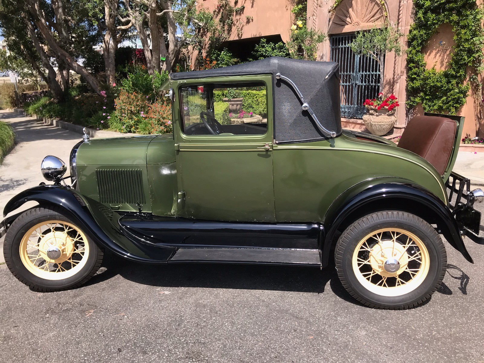 Ford-Model-A-Sport-Coupe-1929-Sport-Coupe-Brown