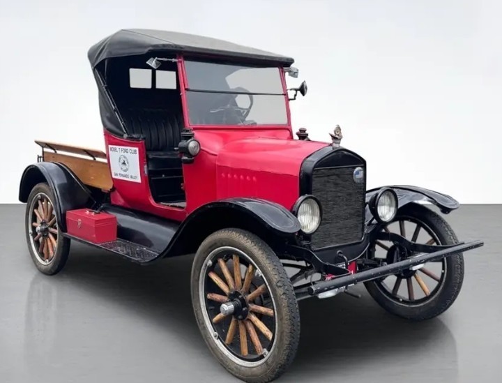 Ford-Model-T-1922-Standard-Cab-Pickup-Black
