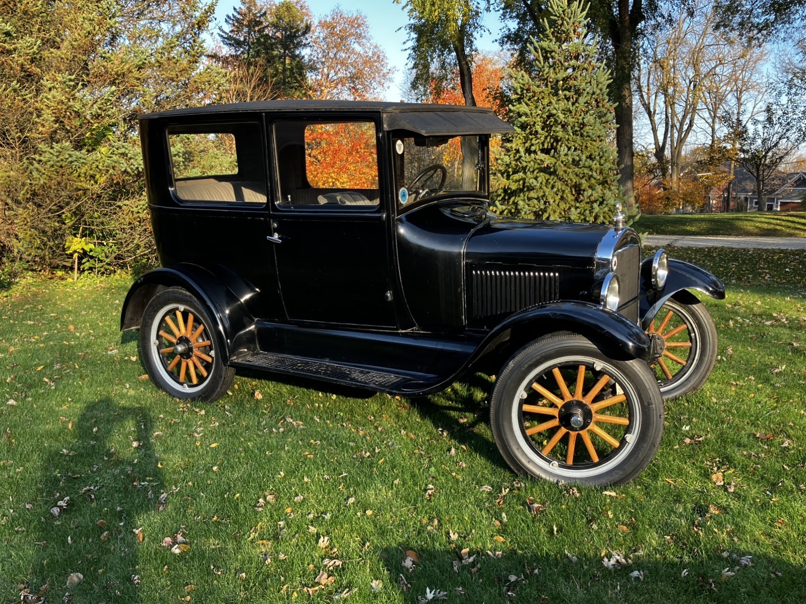 Ford-Model-T-1926-Sedan-Gray