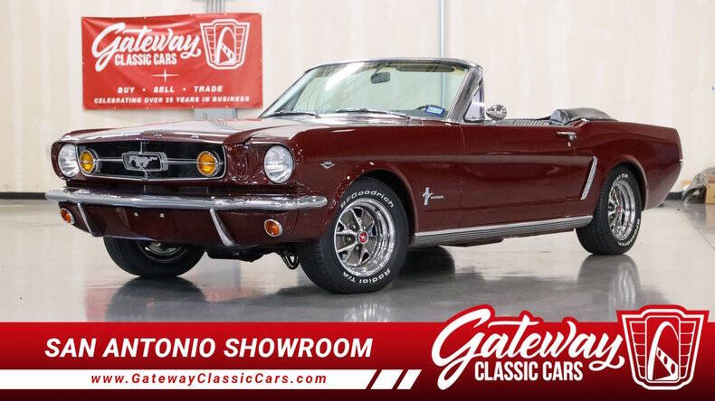 Ford-Mustang-1965-Maroon-Black