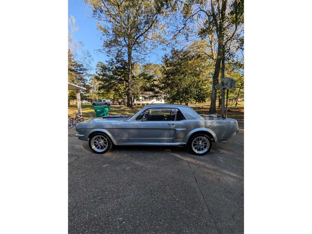Ford-Mustang-1965-silver-black