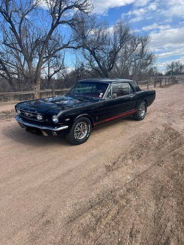 Ford-Mustang-1966-Black-Red-Pony Ford-Mustang-1966-Black-Red-Pony