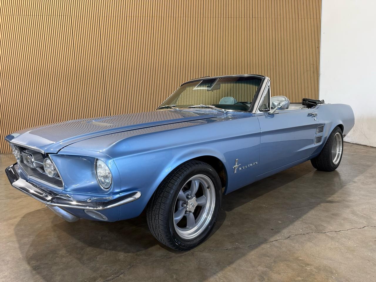 Ford-Mustang-1967-American-Muscle-Car