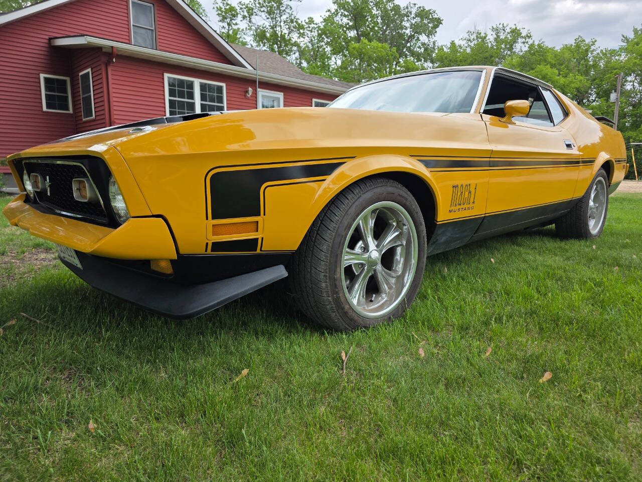 Ford-Mustang-1971-Yellow-Black