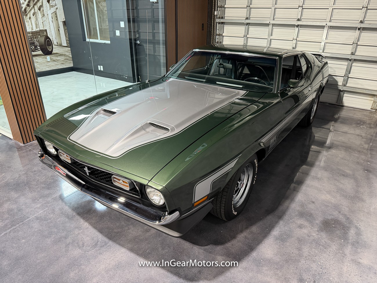 Ford-Mustang-1972-2dr-black