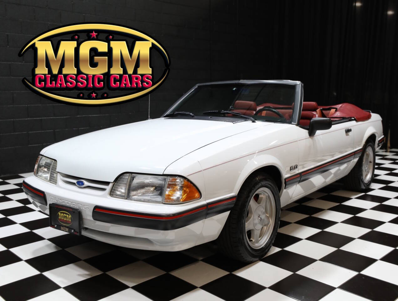 Ford-Mustang-1991-White-Red
