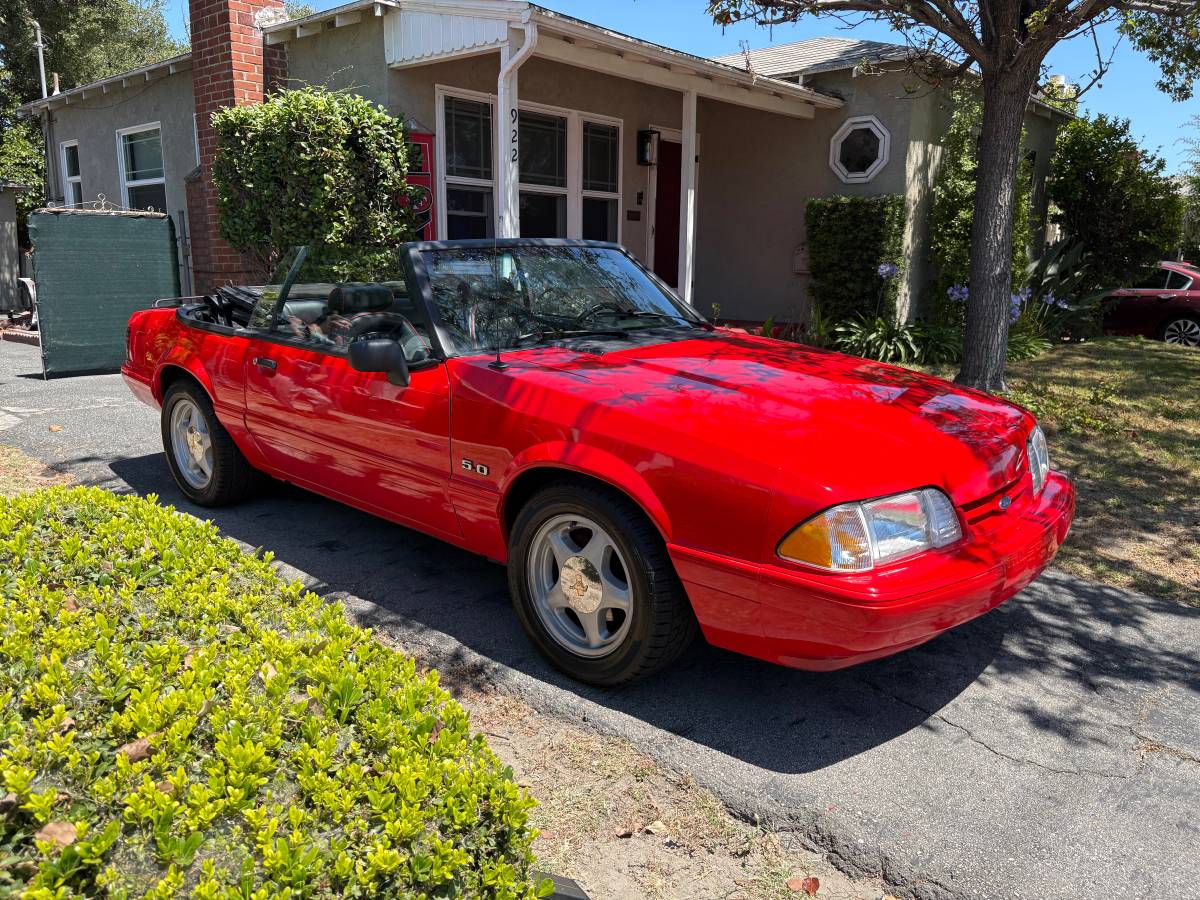Ford-Mustang-1993-red