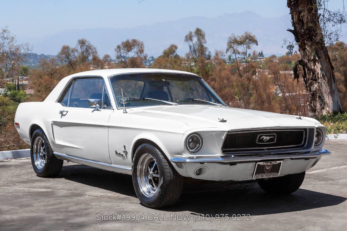 Ford-Mustang-c-code-coupe-5-speed-1968-Wimbledon-White