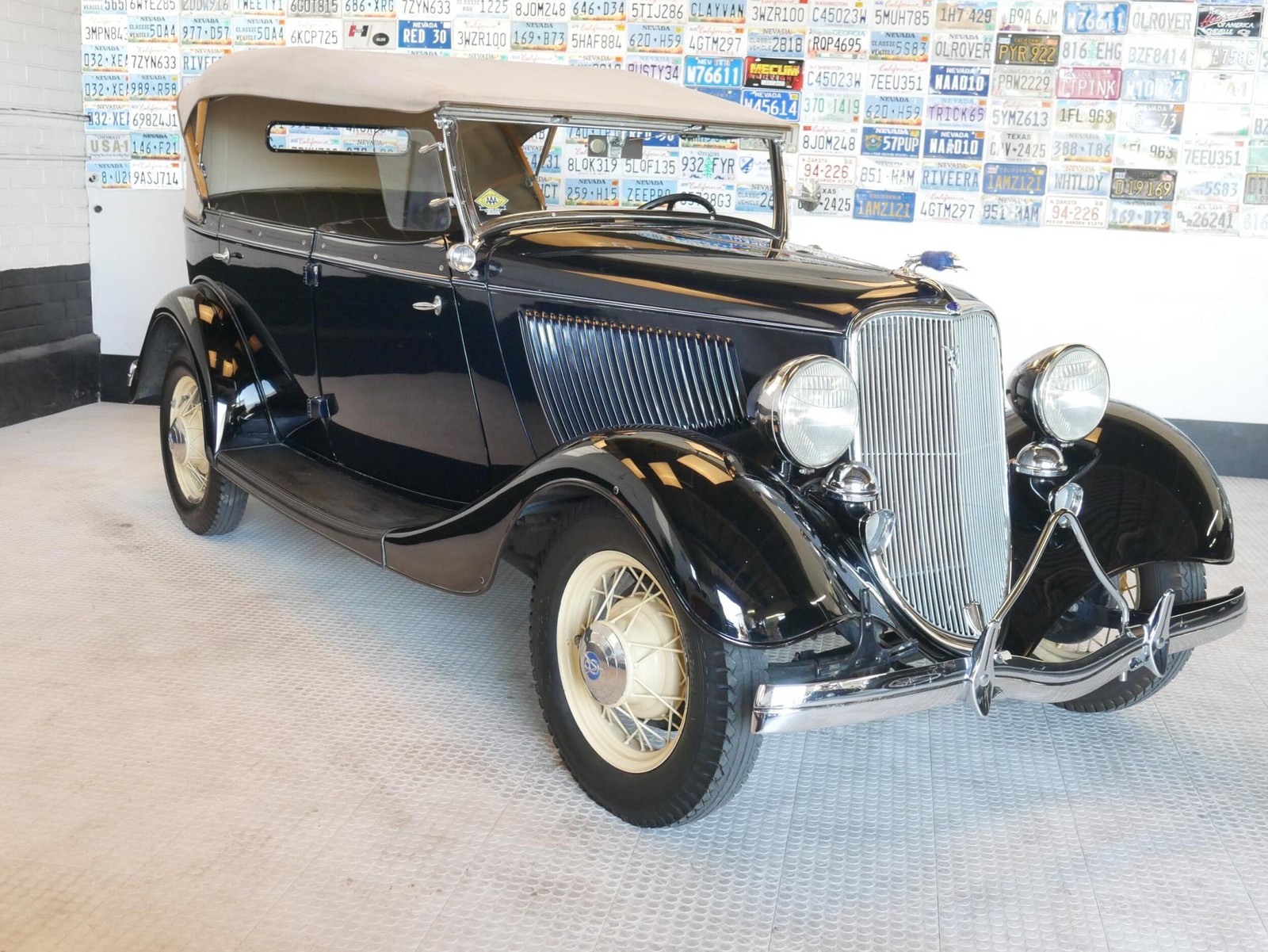 Ford-Phaeton-1933-Coupe-Brown
