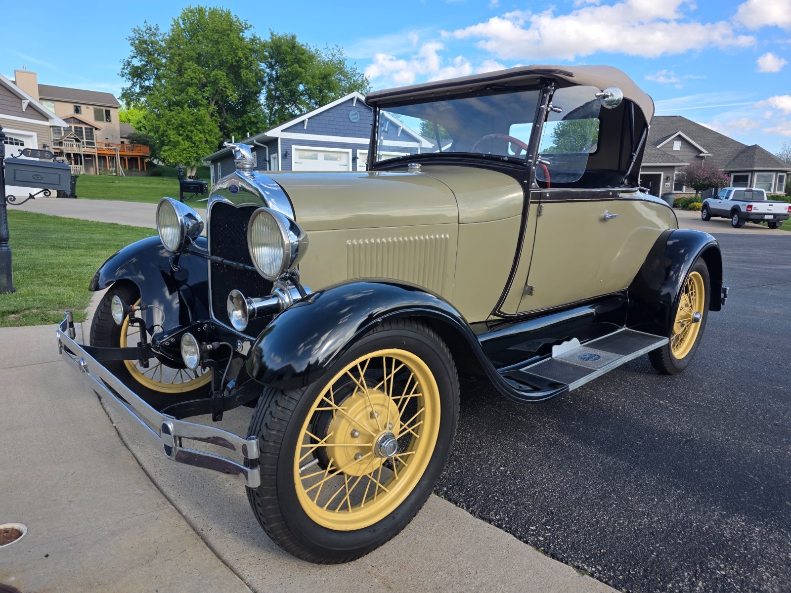Ford-Roadster-1928-Convertible-Black