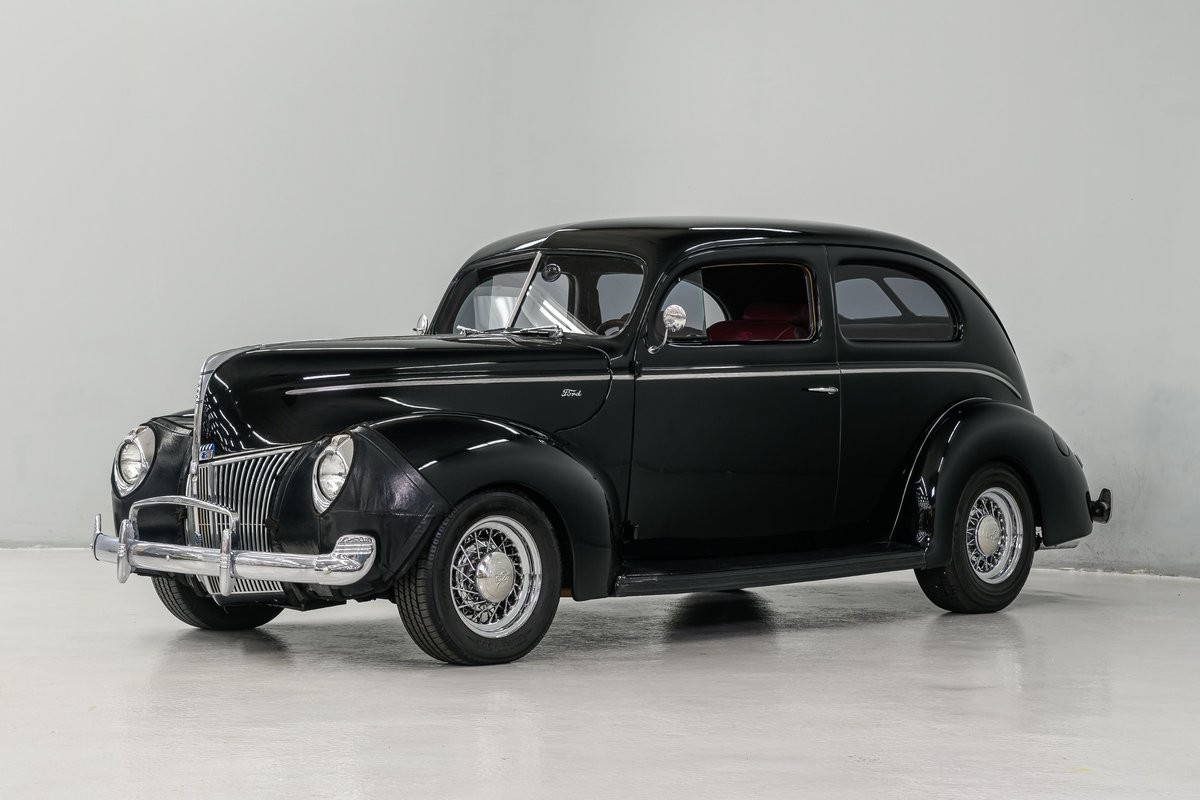 Ford-Standard-1940-Sedan-Black