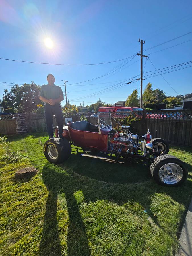 Ford-T-bucket-1923-red