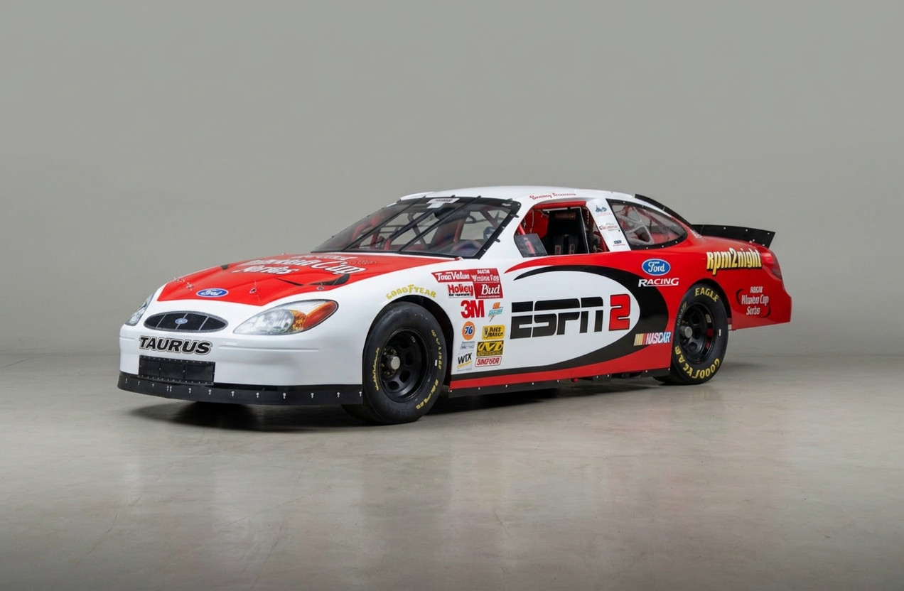 Ford-Taurus-NASCAR-cup-race-car-1900