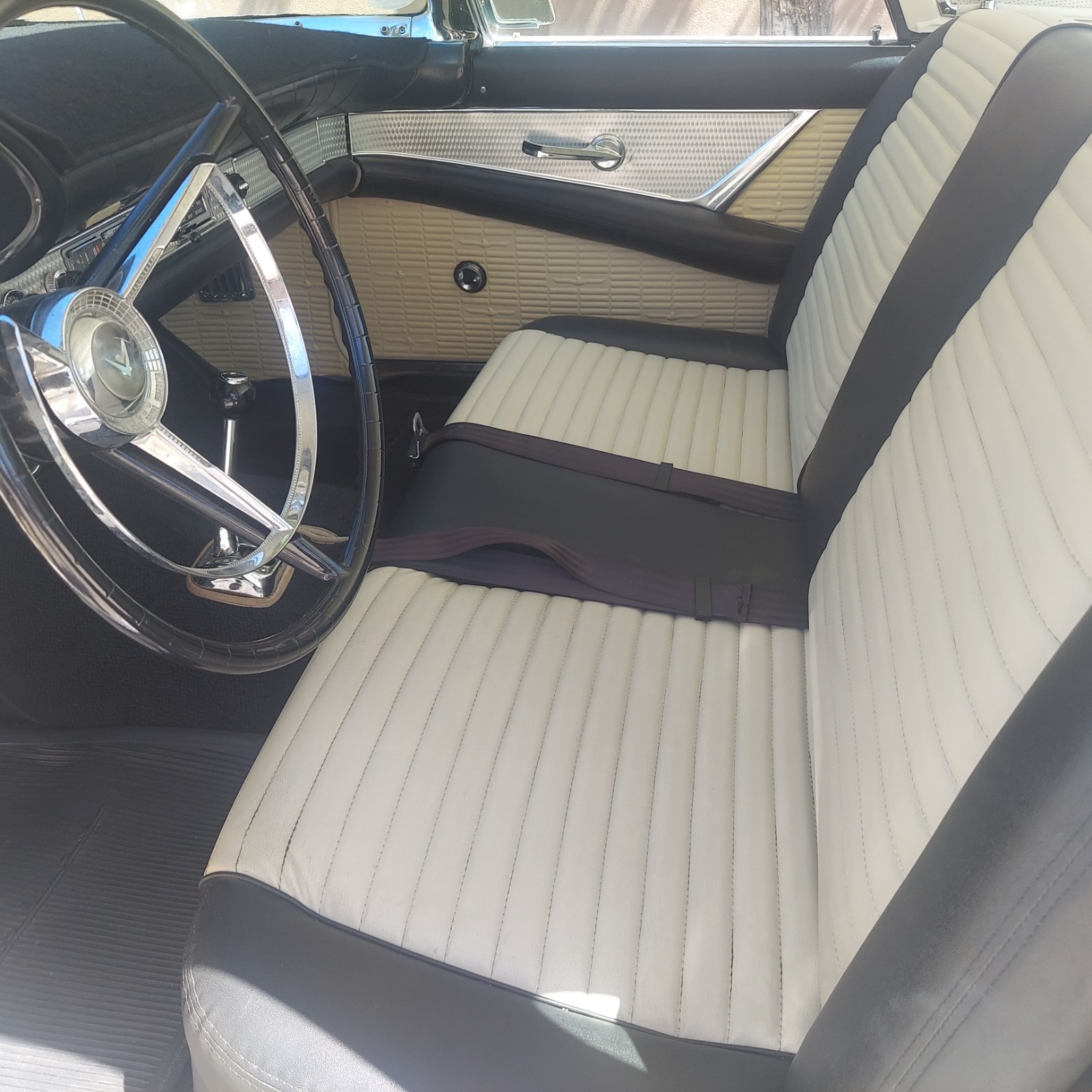 Ford Thunderbird 1957