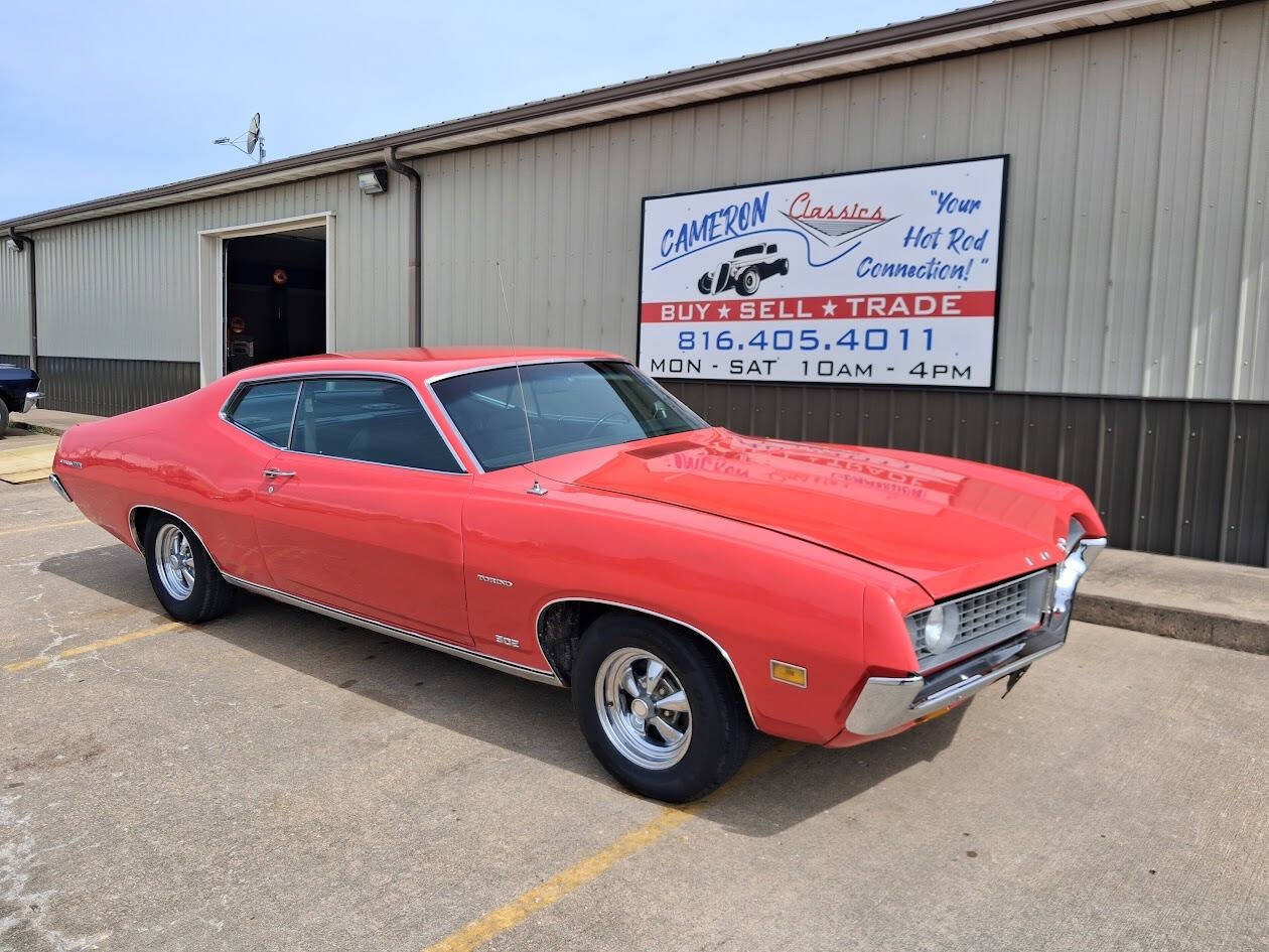 Ford-Torino-1971-Red-Black