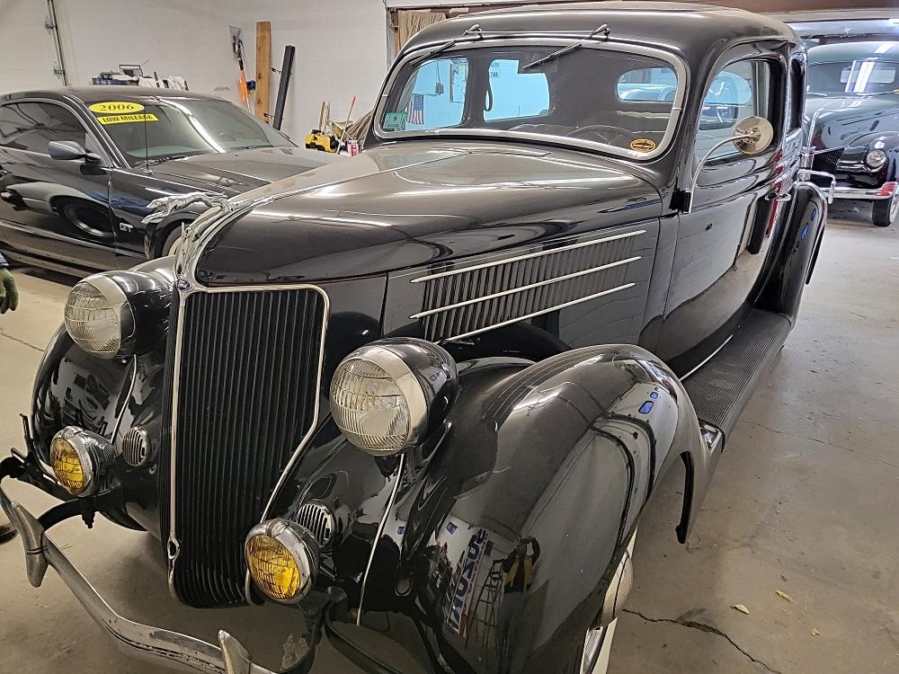 Ford-Tudor-Classic-1936-Coupe-Brown
