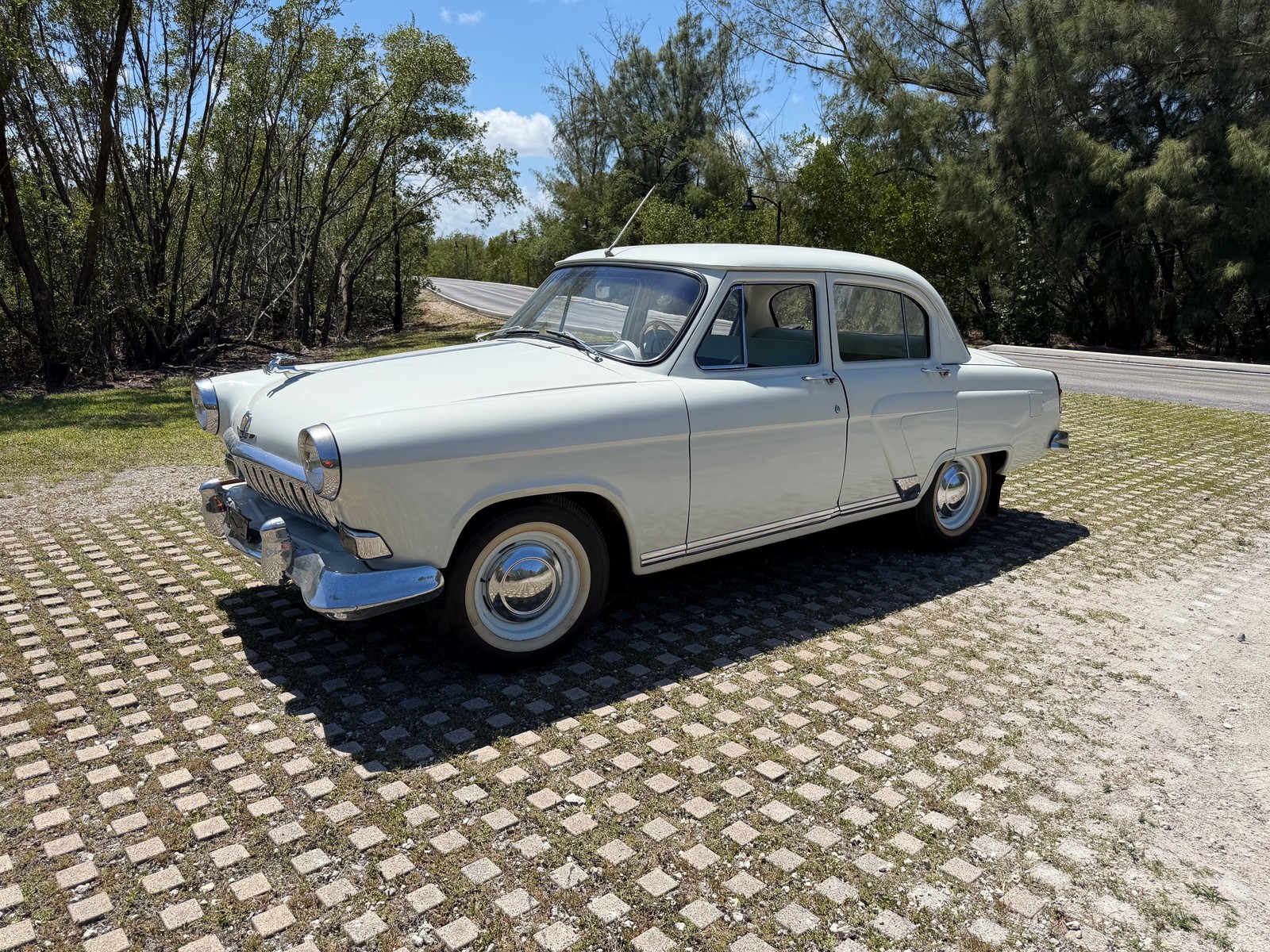 GAZ 1961