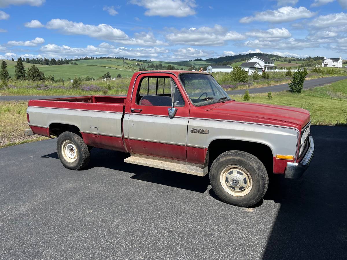 Gmc-Sierra-grande-1982-red