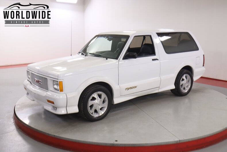 Gmc-Typhoon-1993-White-Black