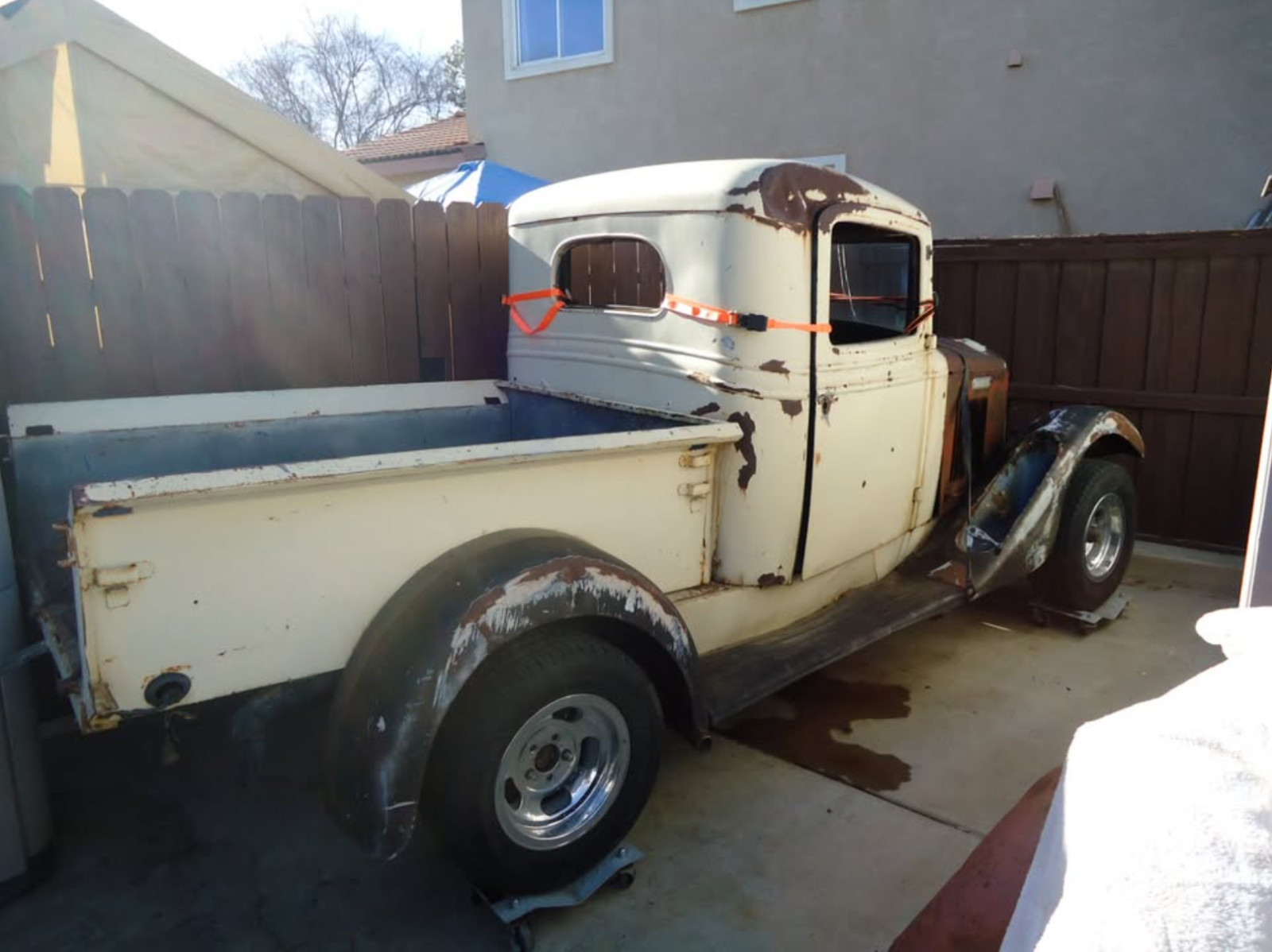 International-12-Ton-Pick-Up-Truck-1935-Pick-Up-Truck-Black