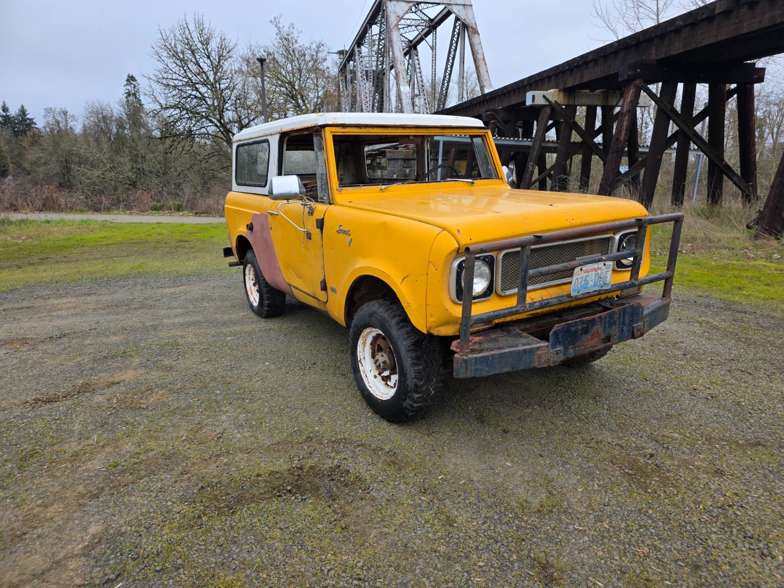 International-Harvester-Scout-1969-SUV-White