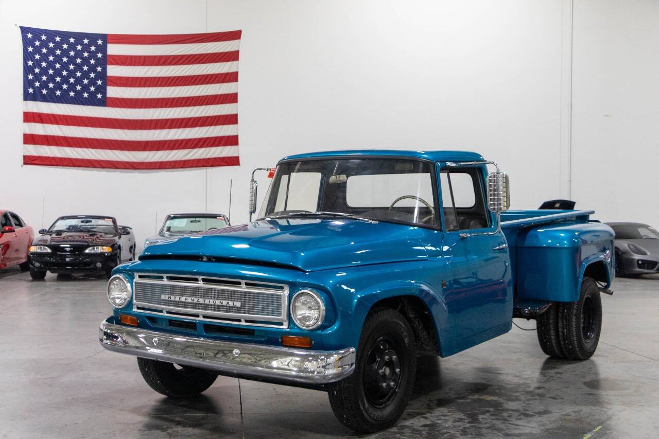 International-ihc-1300-1967-Teal-Gray