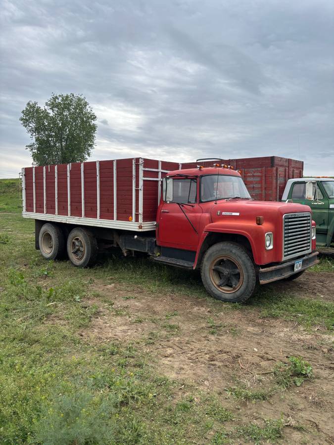 International-ihc-1975-red