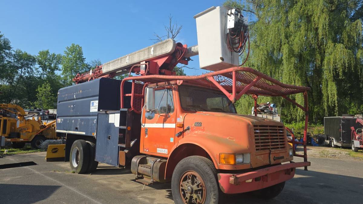 International-ihc-4700-diesel-1994-orange