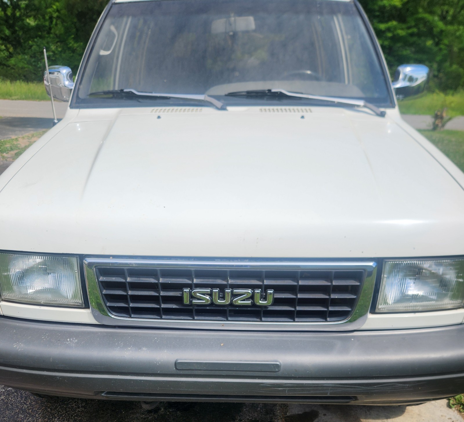 Isuzu-Trooper-1996-SUV-Gray